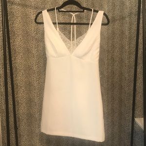 Forever 21 White Dress w/ Lace Details NWT. Small